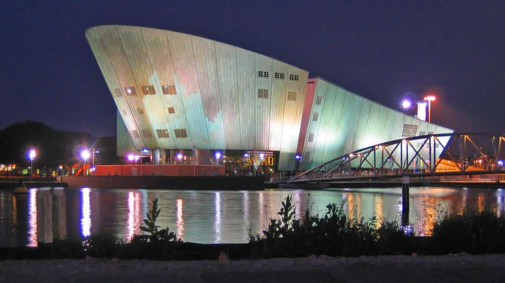 Nemo-Museum-01