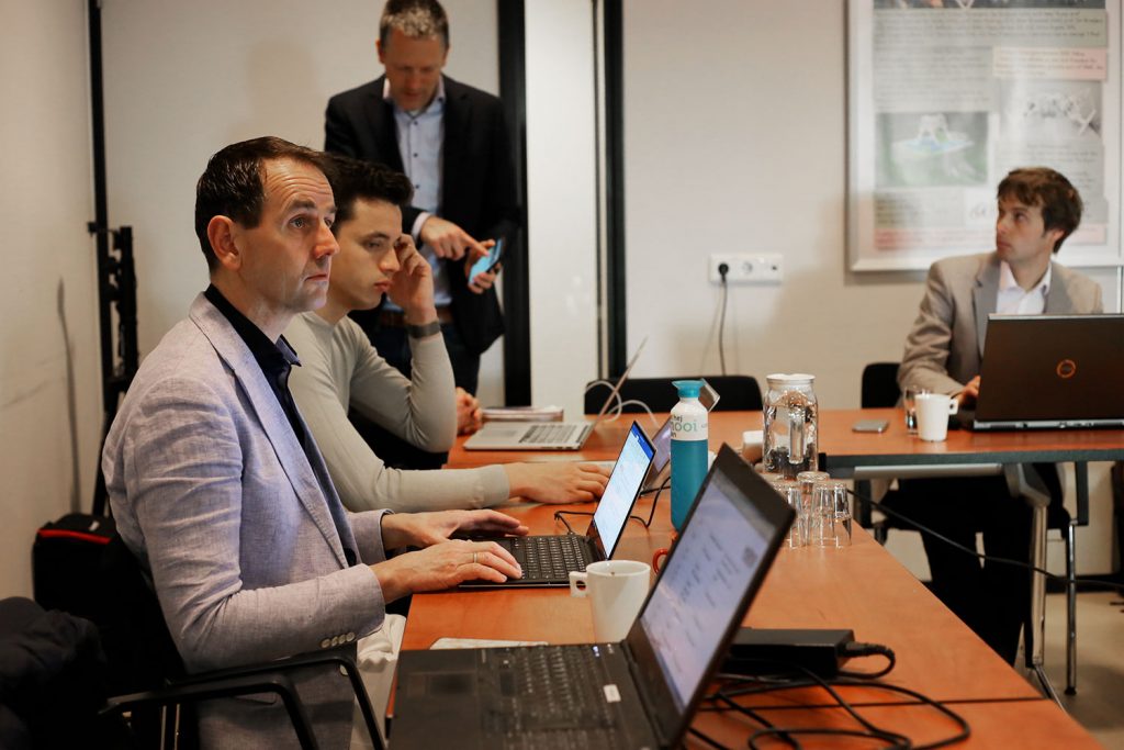 murab-reviewmeeting-utwente-0419-01